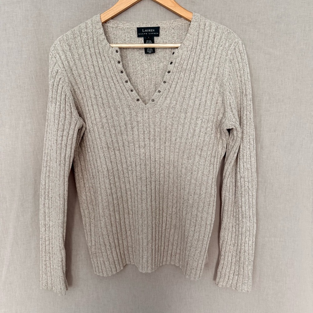 Lauren Ralph Lauren | Ribbed V-Neck Sweater | Silk Linen Cotton Blend - Picture 4 of 15